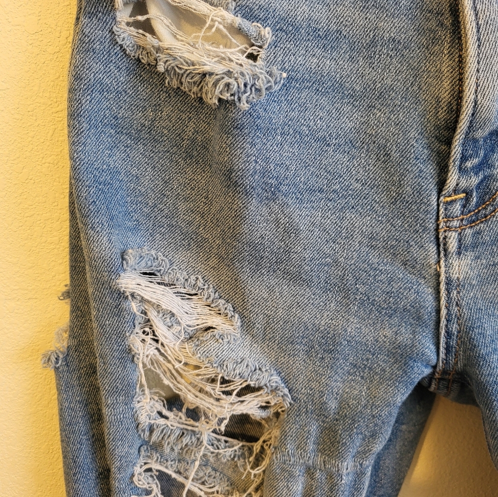 American Eagle Outfitters Women's Stretch Distressed Blue Jeans. Size 00 - Picture 5 of 15